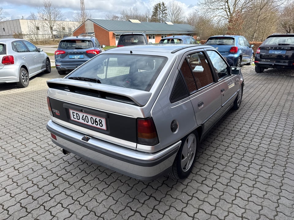 Opel Kadett 2,0 GSi 16V 5d
