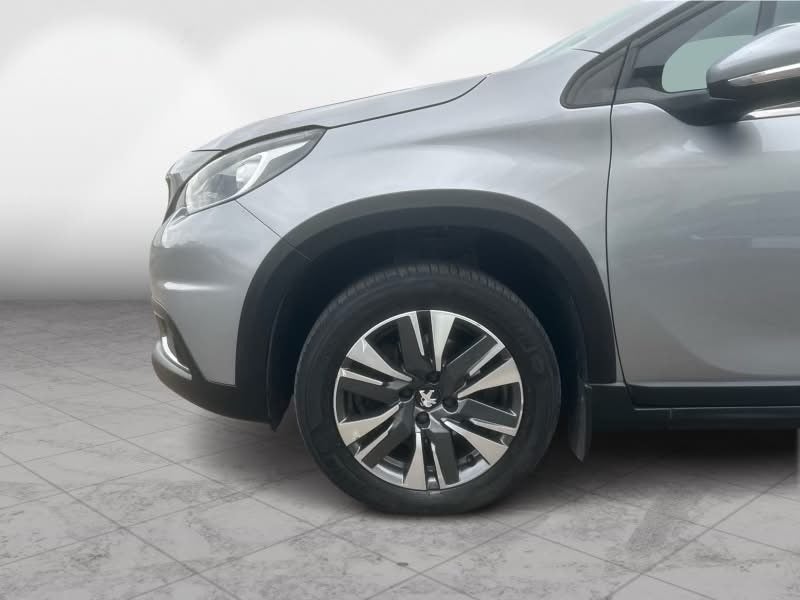 Peugeot 2008 1,2 e-THP 110 Allure Sky EAT6 5d