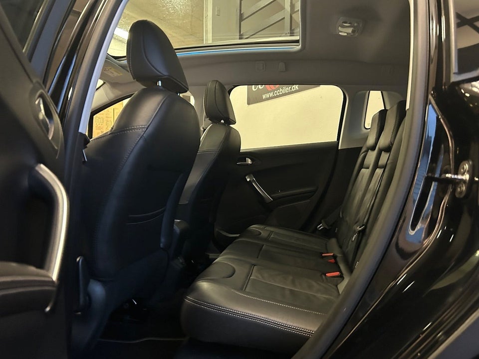 Peugeot 2008 1,2 e-THP 130 Allure Sky 5d