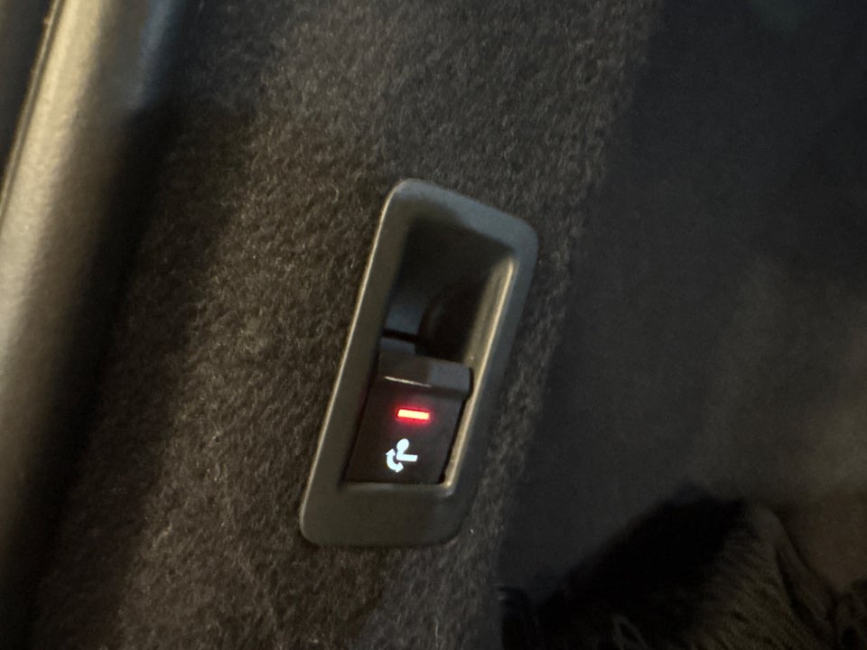 Audi Q4 e-tron 40 Advanced 5d