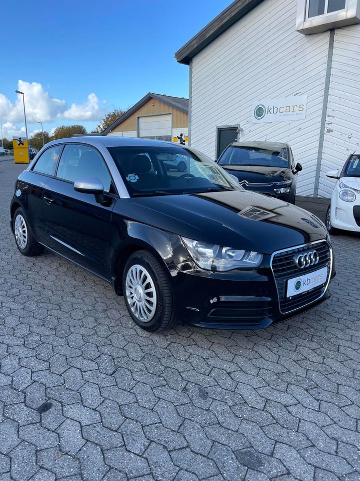 Audi A1 1,6 TDi 90 Ambition 3d