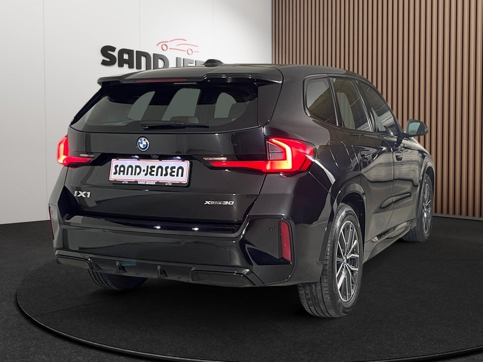 BMW iX1 xDrive30 M-Sport 5d