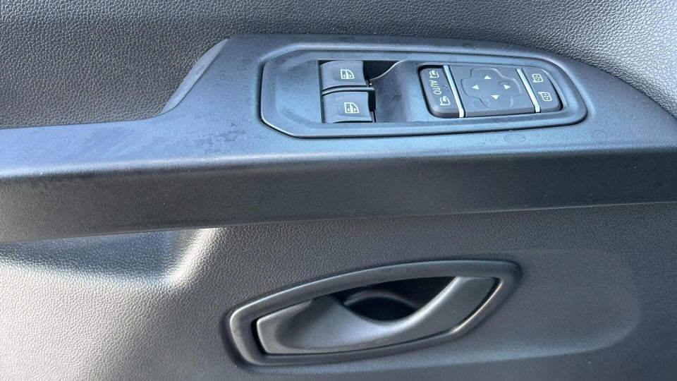 Renault Trafic 2,0 dCi 130 L2H1 Tekno