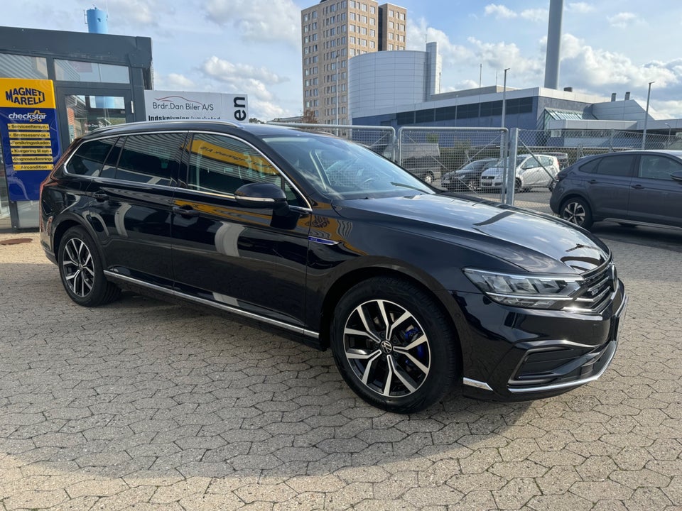 VW Passat 1,4 GTE High Variant DSG 5d