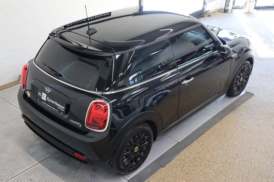 MINI Cooper SE Classic Trim 3d