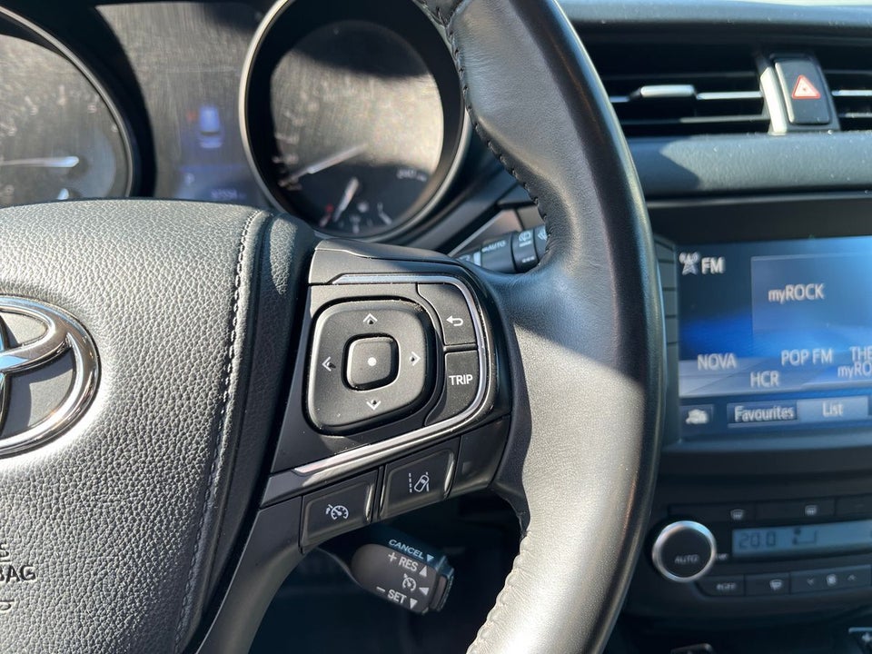 Toyota Avensis 1,8 VVT-i T2 Selected Touring Sports MDS 5d