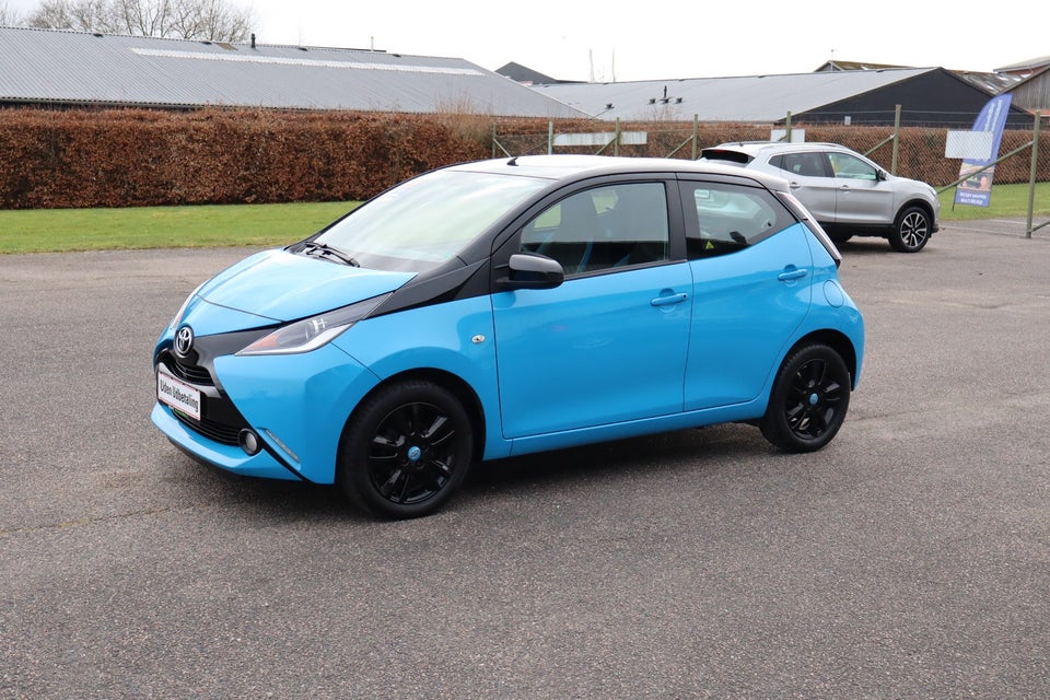Toyota Aygo 1,0 VVT-i x-clusiv 5d
