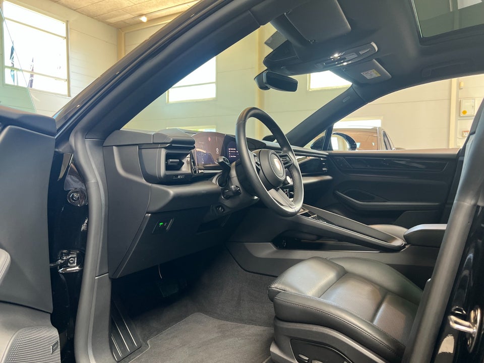 Porsche Macan 5d