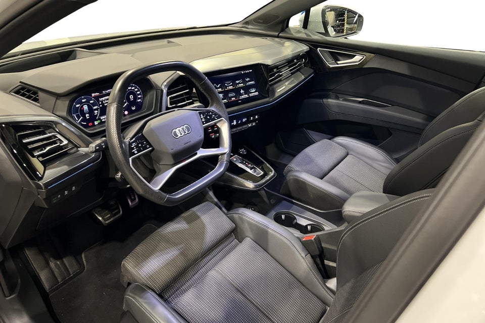 Audi Q4 e-tron 40 S-line 5d