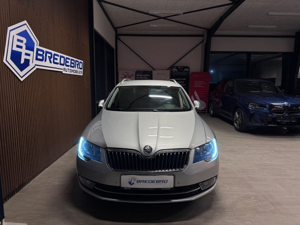 Skoda Superb 1,8 TSi 160 Elegance Combi DSG 5d