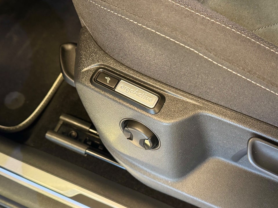 VW Tiguan 2,0 TDi 150 Elegance DSG 5d