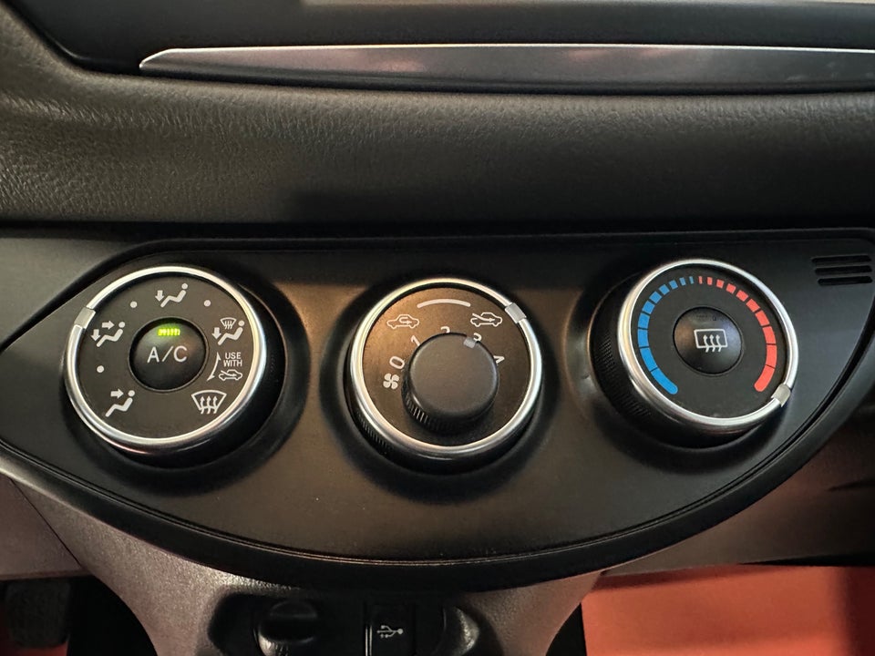 Toyota Yaris 1,5 VVT-i T2 5d