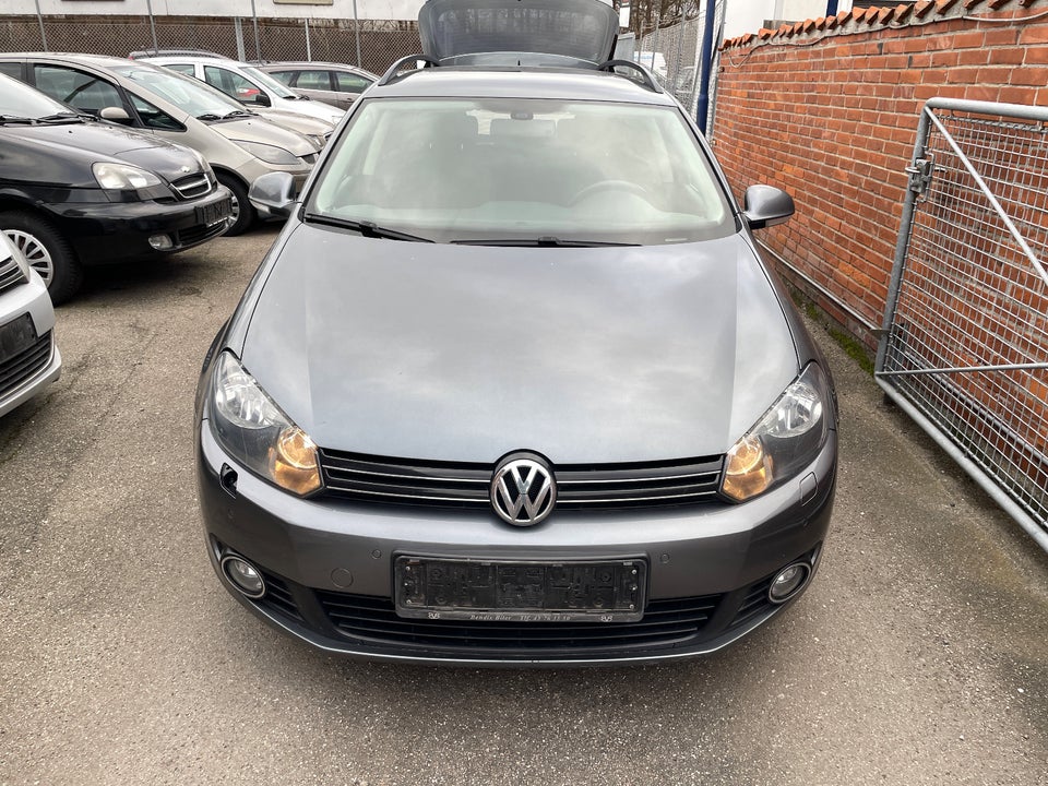 VW Golf VI 1,6 TDi 105 Trendline Variant DSG BMT 5d