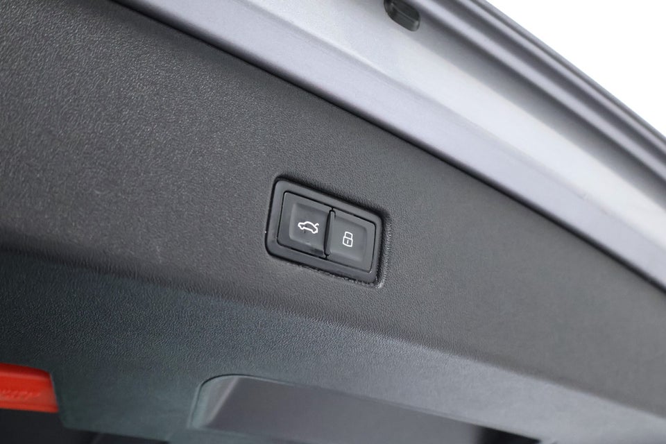 Audi Q4 e-tron 45 Advance quattro 5d