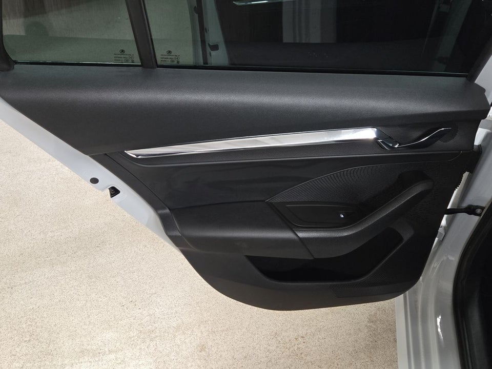 Skoda Octavia 1,4 TSi iV Plus Combi DSG 5d