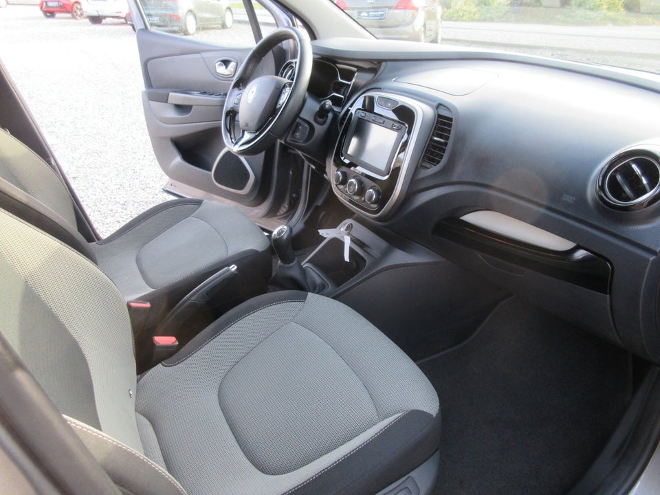 Renault Captur 0,9 TCe 90 Expression 5d