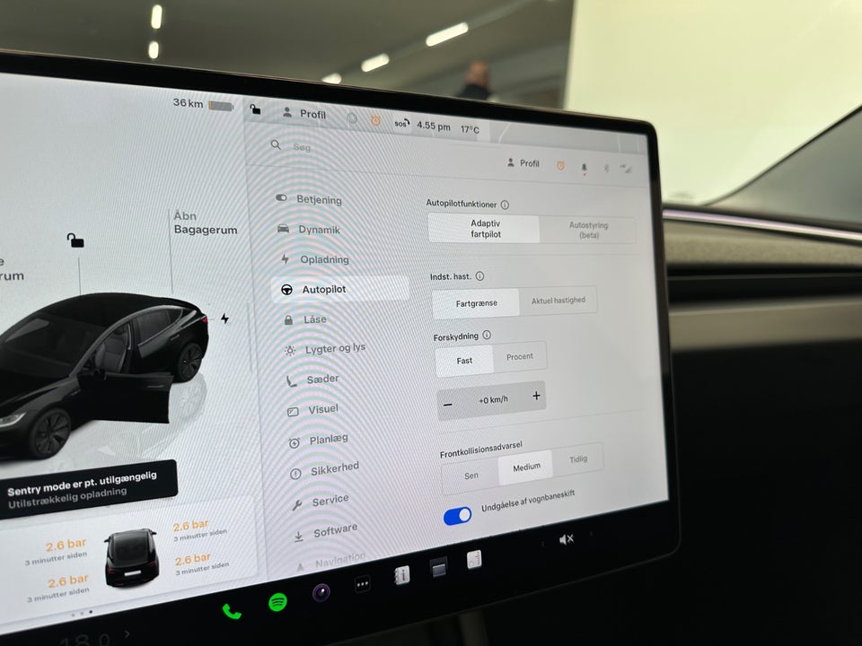 Tesla Model 3 RWD 4d