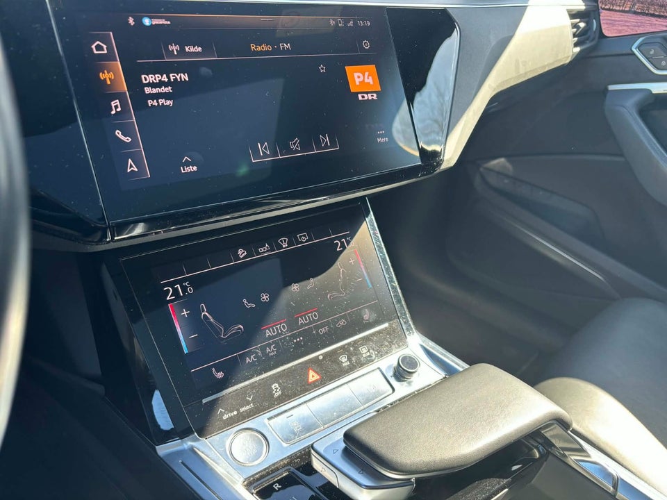 Audi e-tron 55 quattro 5d