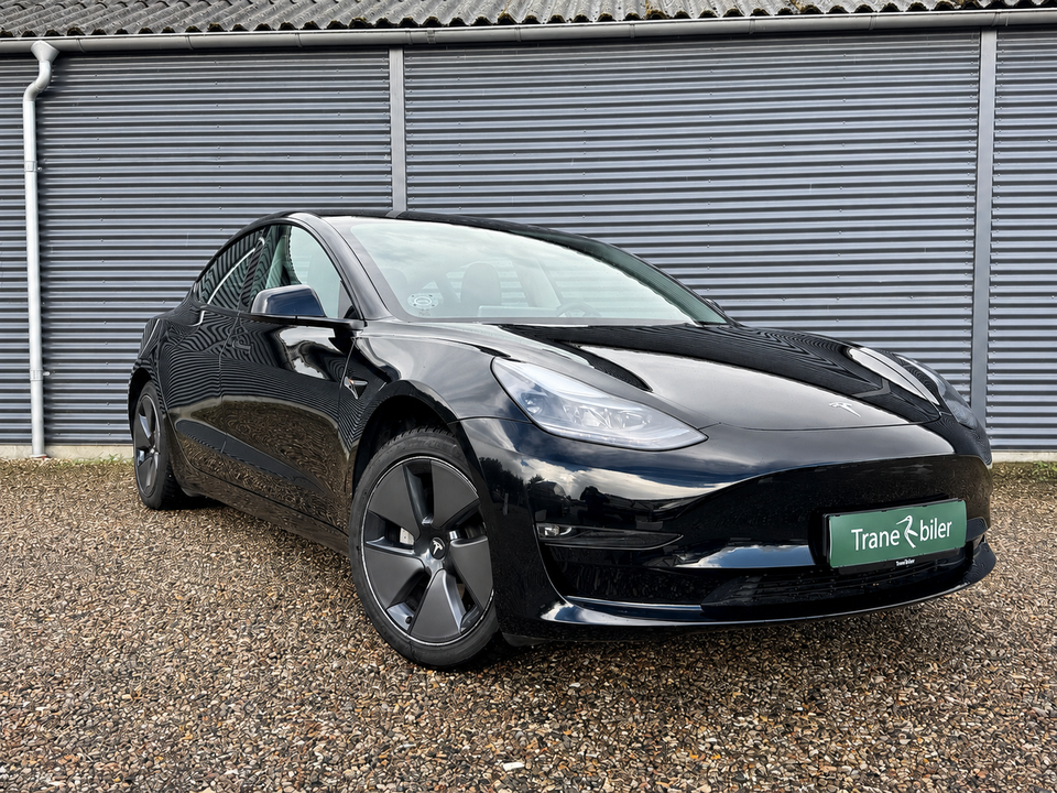 Tesla Model 3 Long Range RWD 4d