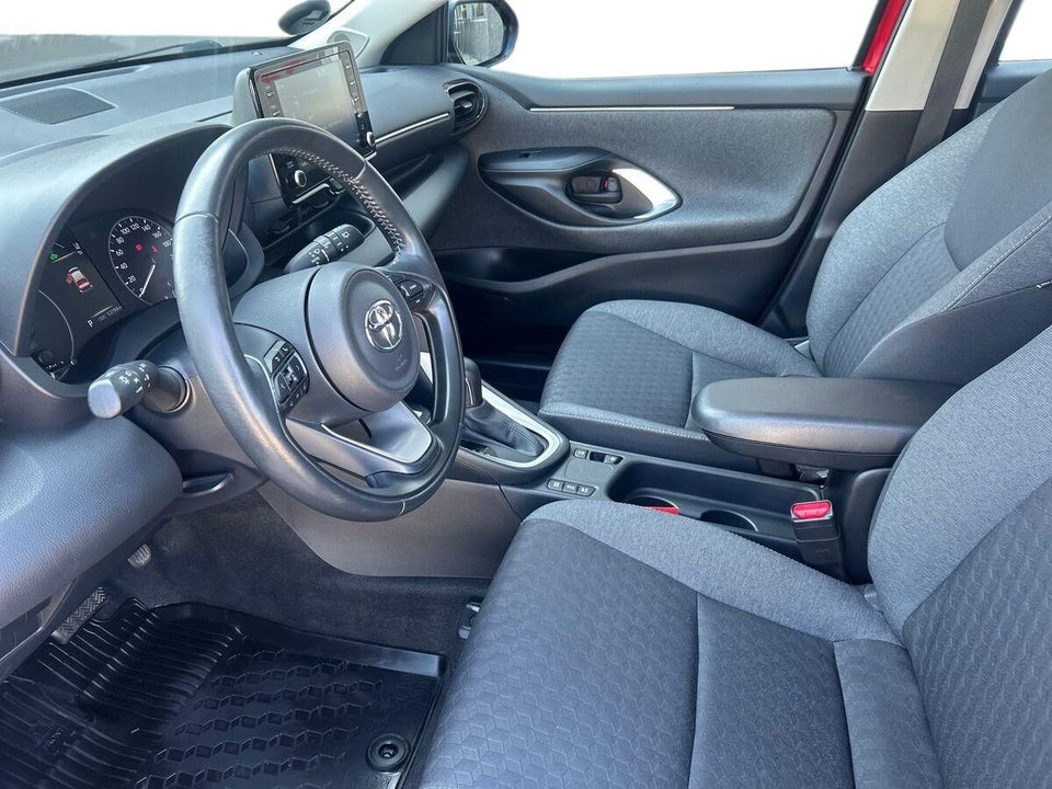 Toyota Yaris 1,5 Hybrid Active Tech+ e-CVT 5d