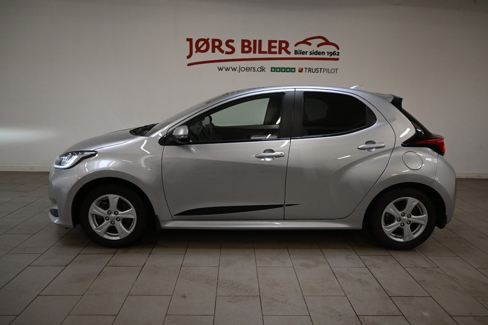 Toyota Yaris 1,5 Hybrid Executive e-CVT 5d