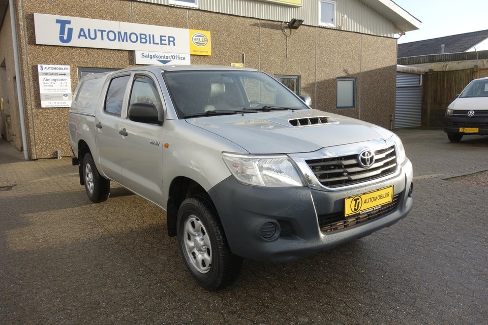 Toyota HiLux 2,5 D-4D 144 Db.Kab 4x4 T2 4d