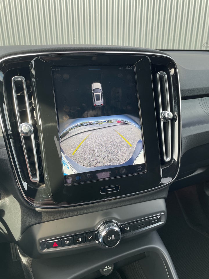 Volvo XC40 ReCharge Extended Range Plus 5d