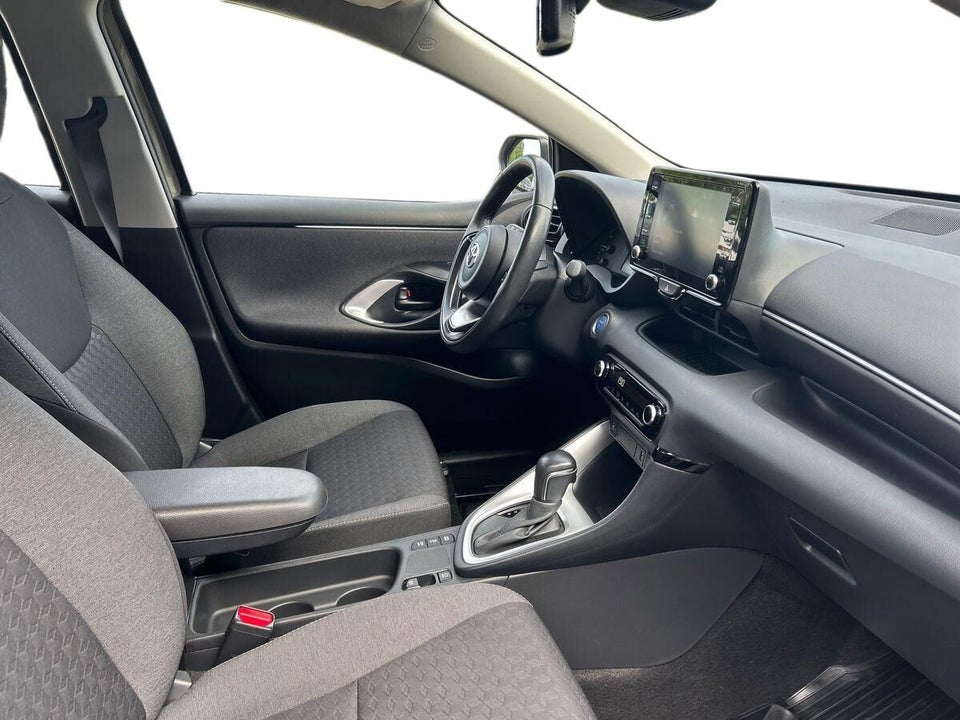 Toyota Yaris 1,5 Hybrid Active Tech e-CVT 5d