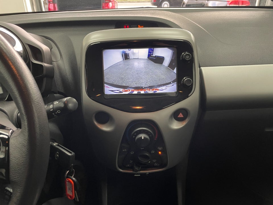 Toyota Aygo 1,0 VVT-i x-press 5d