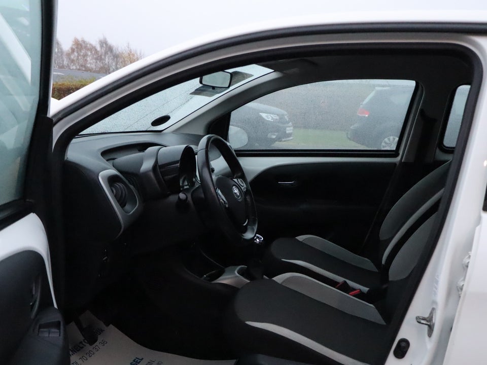 Toyota Aygo 1,0 VVT-i x-clusiv 5d