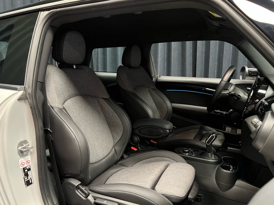 MINI Cooper SE Edition Premium Plus 3d