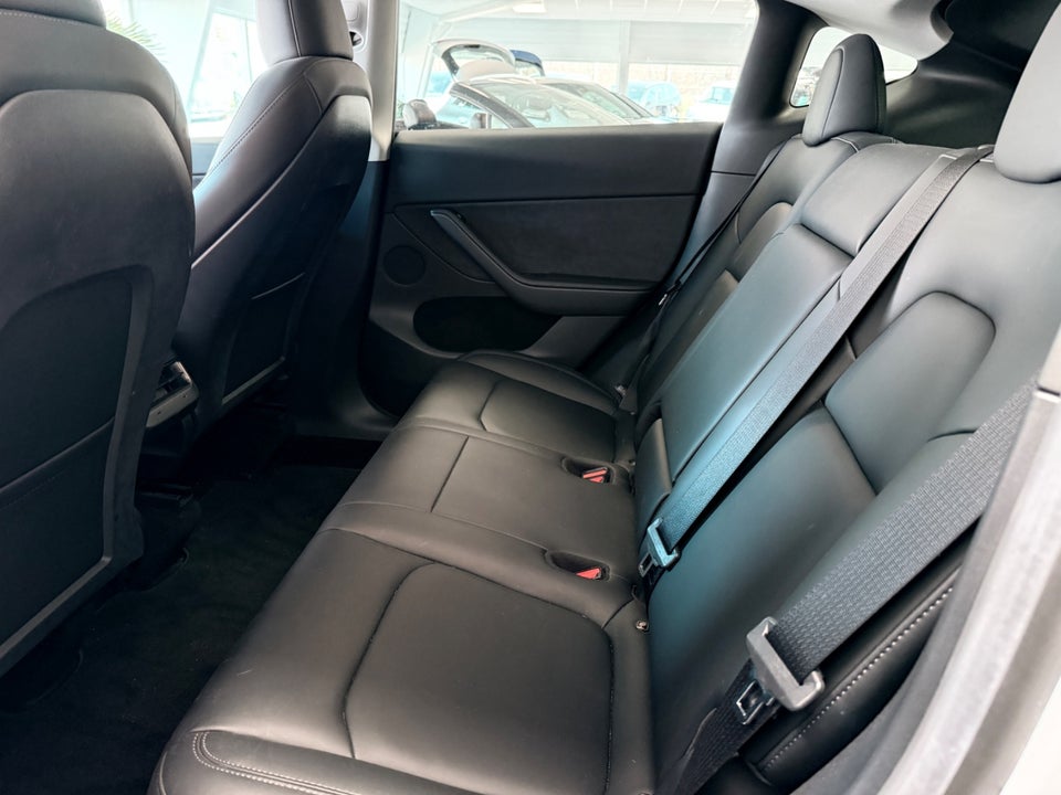 Tesla Model Y RWD 5d