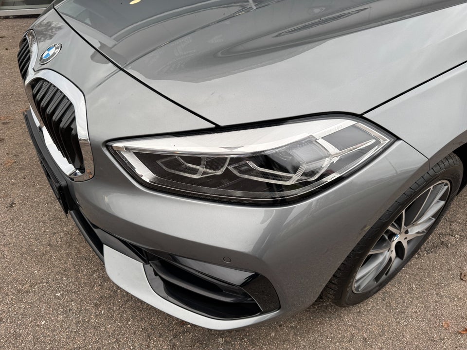 BMW 120i 2,0 Sport Line aut. 5d