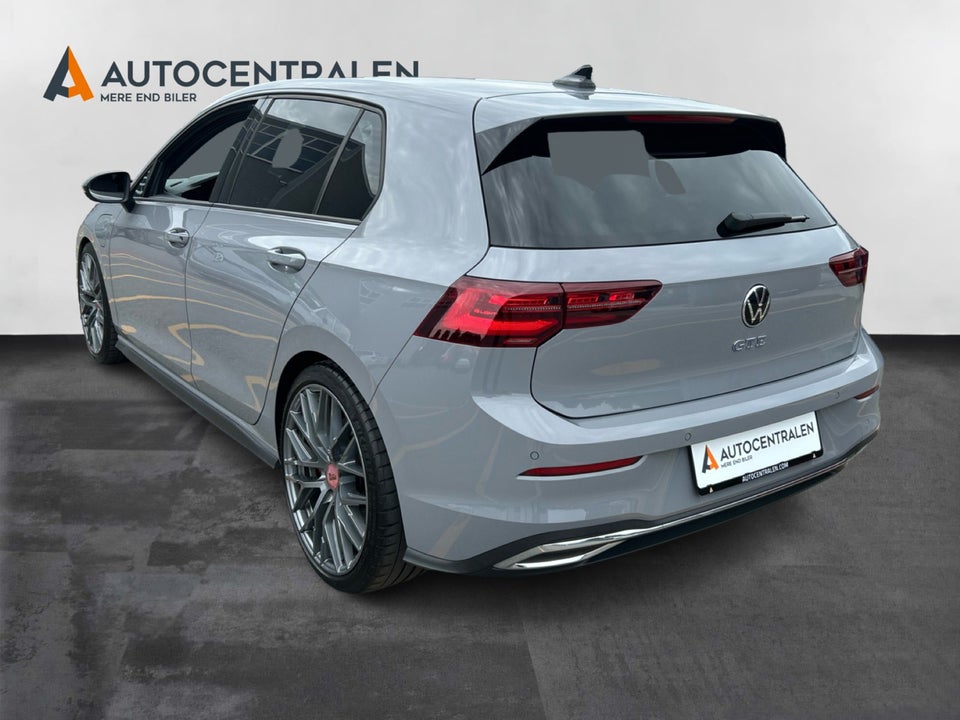 VW Golf VIII 1,4 GTE DSG 5d