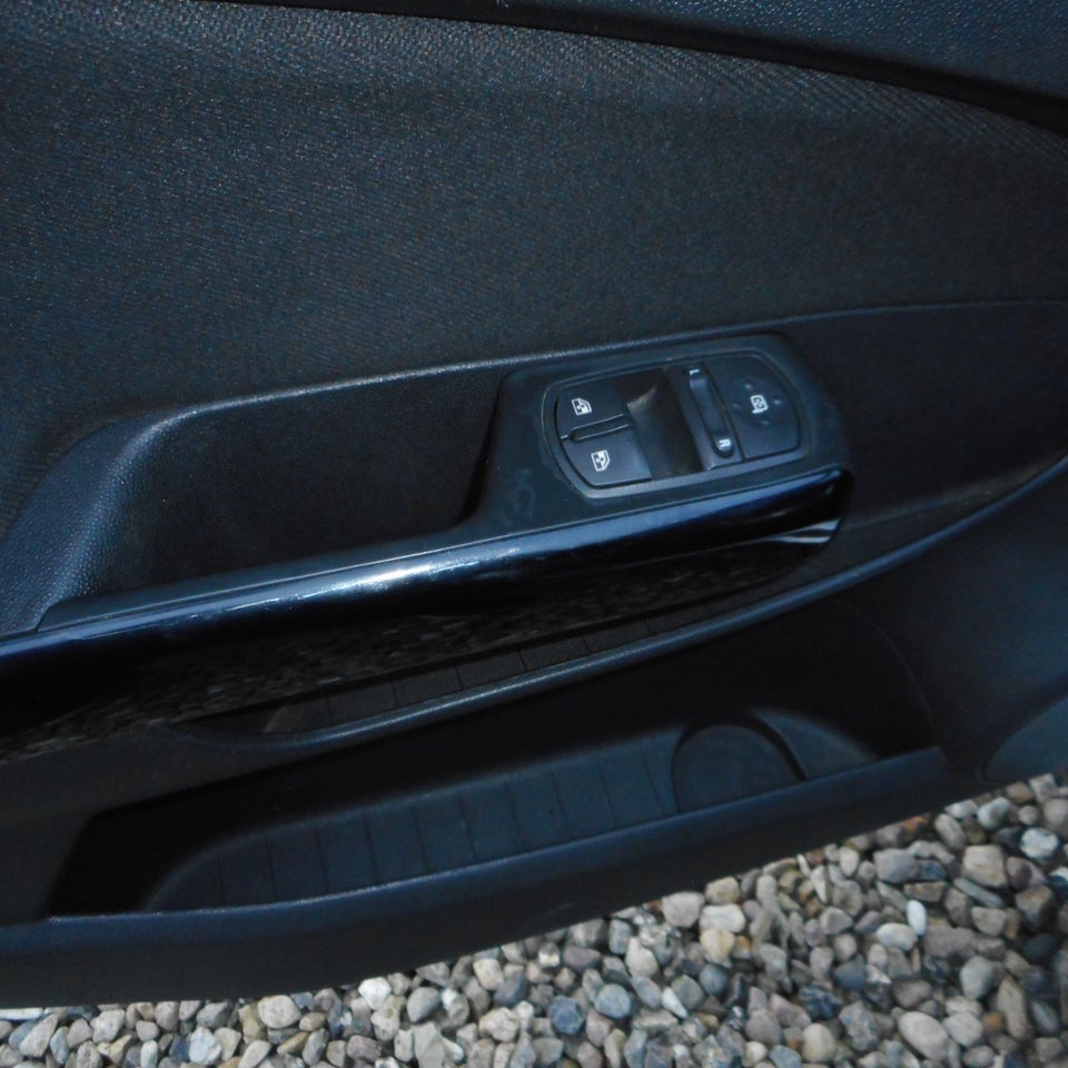 Opel Corsa 1,2 16V Cool 5d