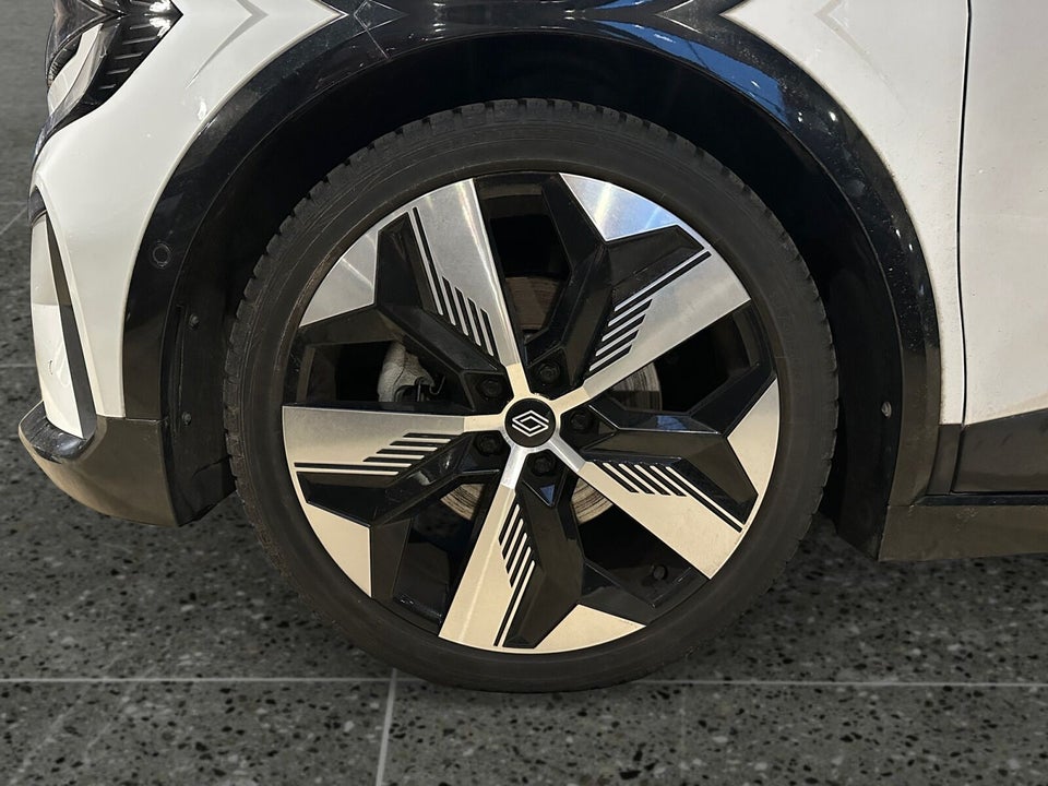 Renault Megane E-Tech 60 Techno 5d