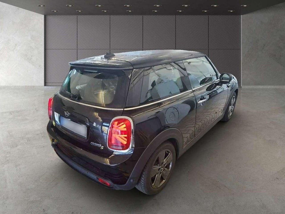 MINI Cooper SE Essential 3d