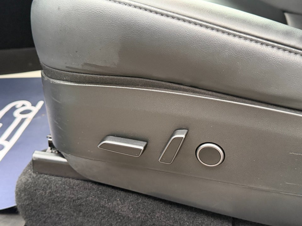 Tesla Model Y Long Range AWD 5d