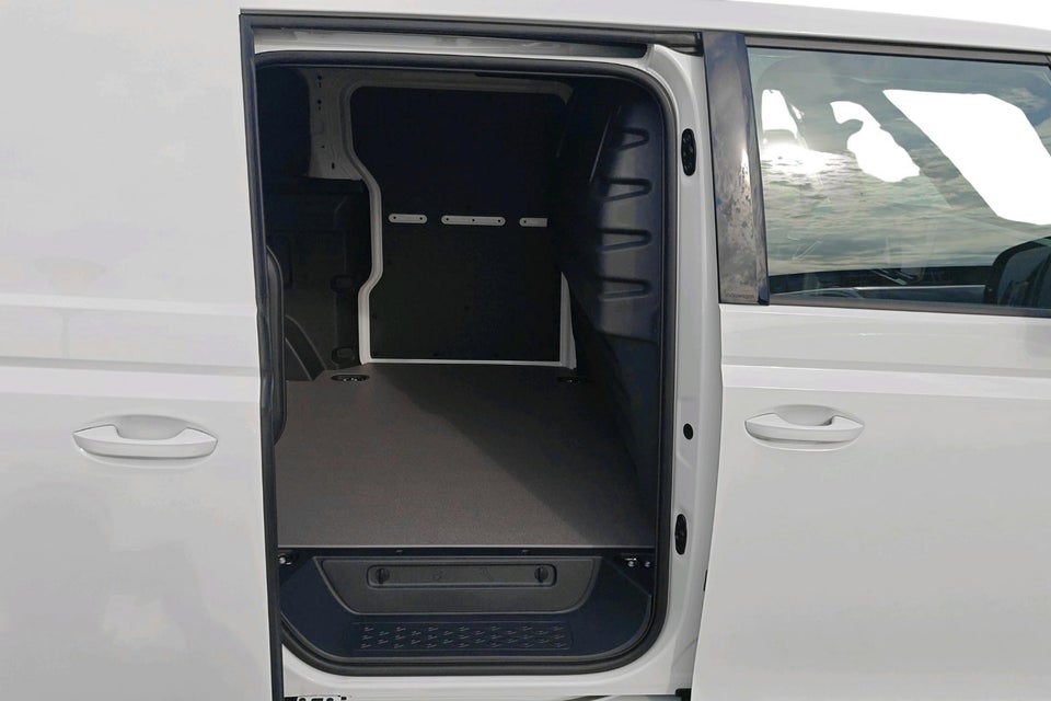 VW ID. Buzz 79 Cargo Pro