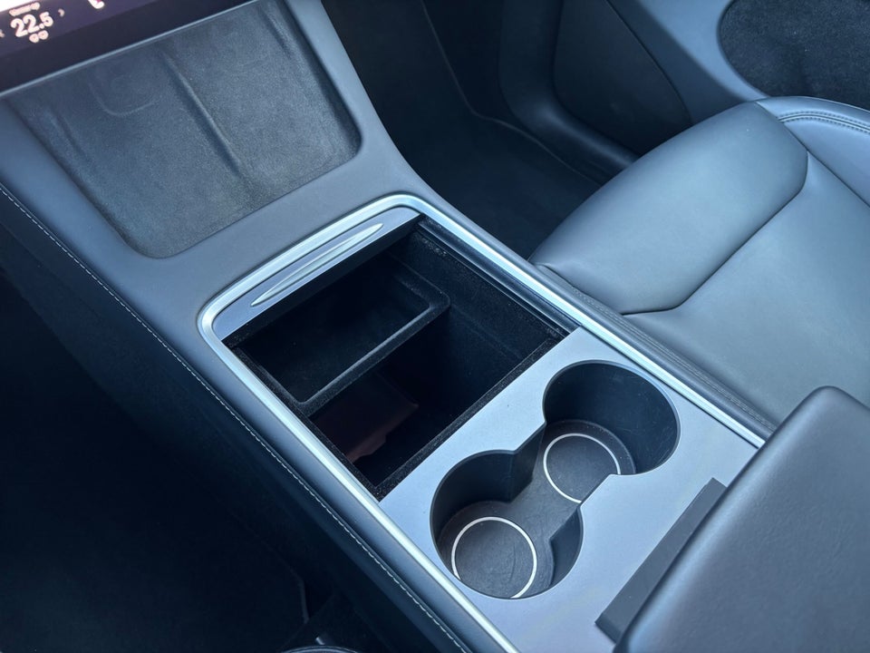 Tesla Model Y Long Range AWD 5d