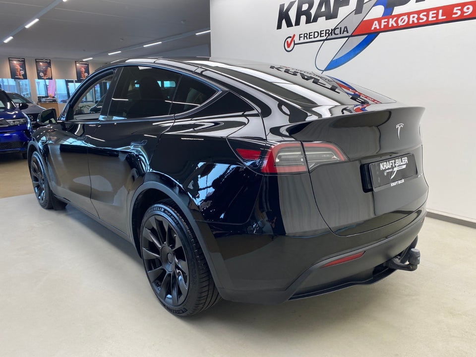 Tesla Model Y Long Range AWD 5d