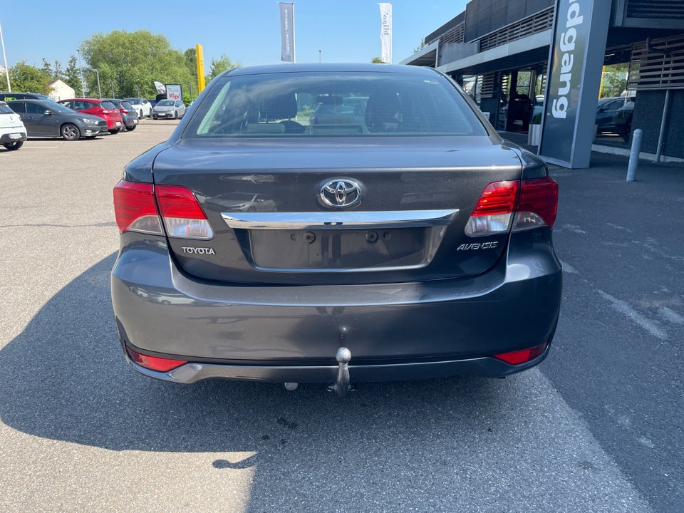 Toyota Avensis 1,6 VVT-i T1 4d