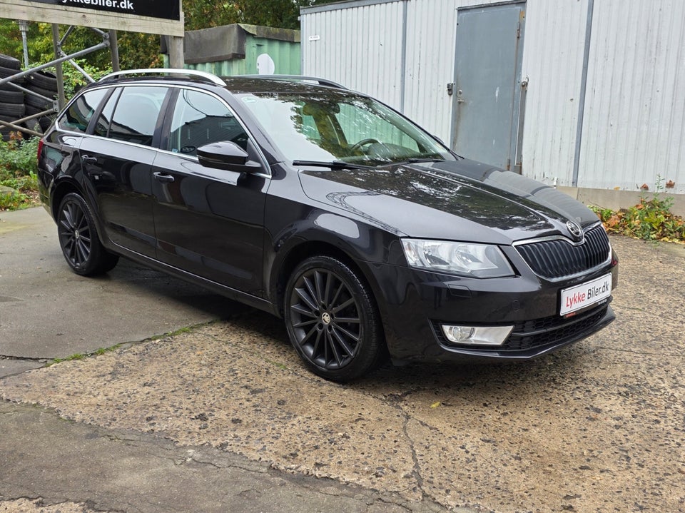 Skoda Octavia 1,6 TDi 110 Style Combi DSG 5d