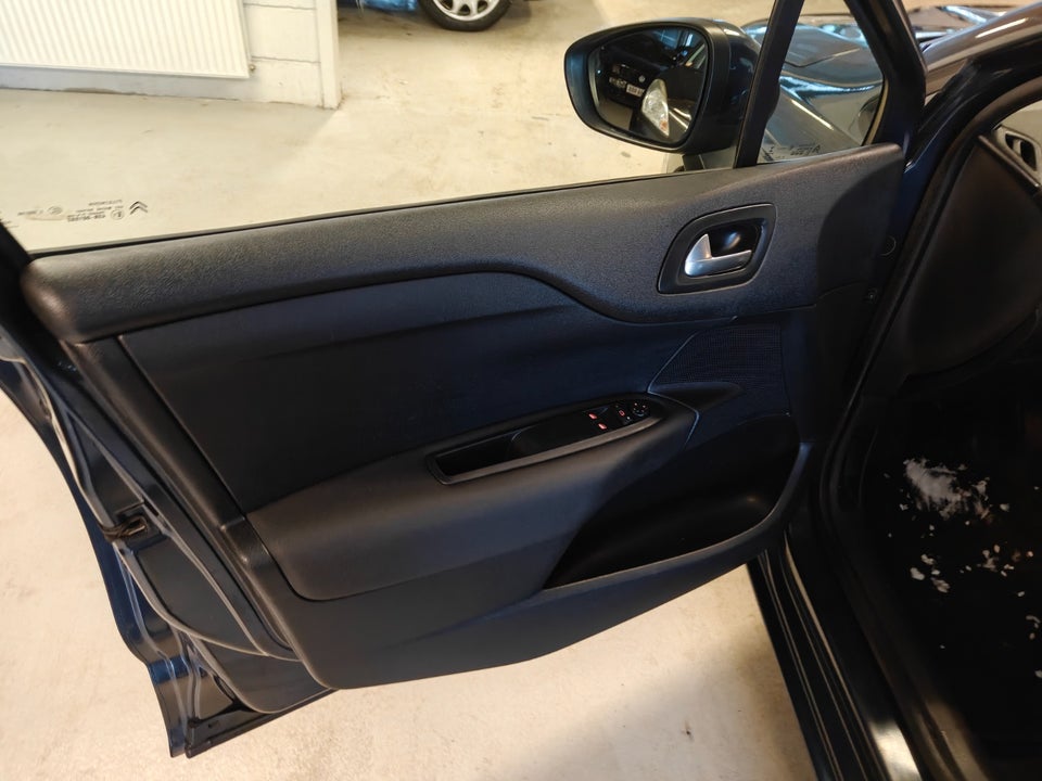 Citroën C4 1,6 BlueHDi 100 Feel 5d