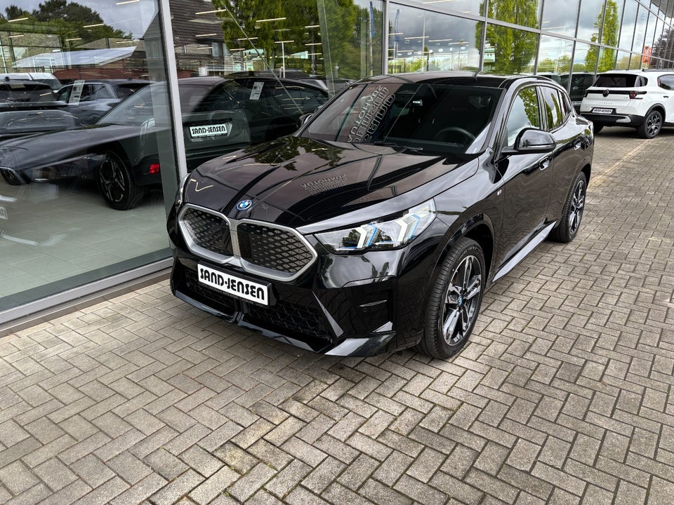 BMW iX2 xDrive30 M-Sport Premium 5d
