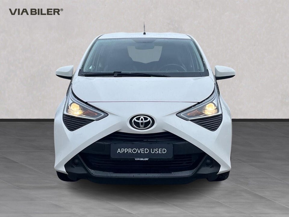 Toyota Aygo 1,0 VVT-i x-plore 5d