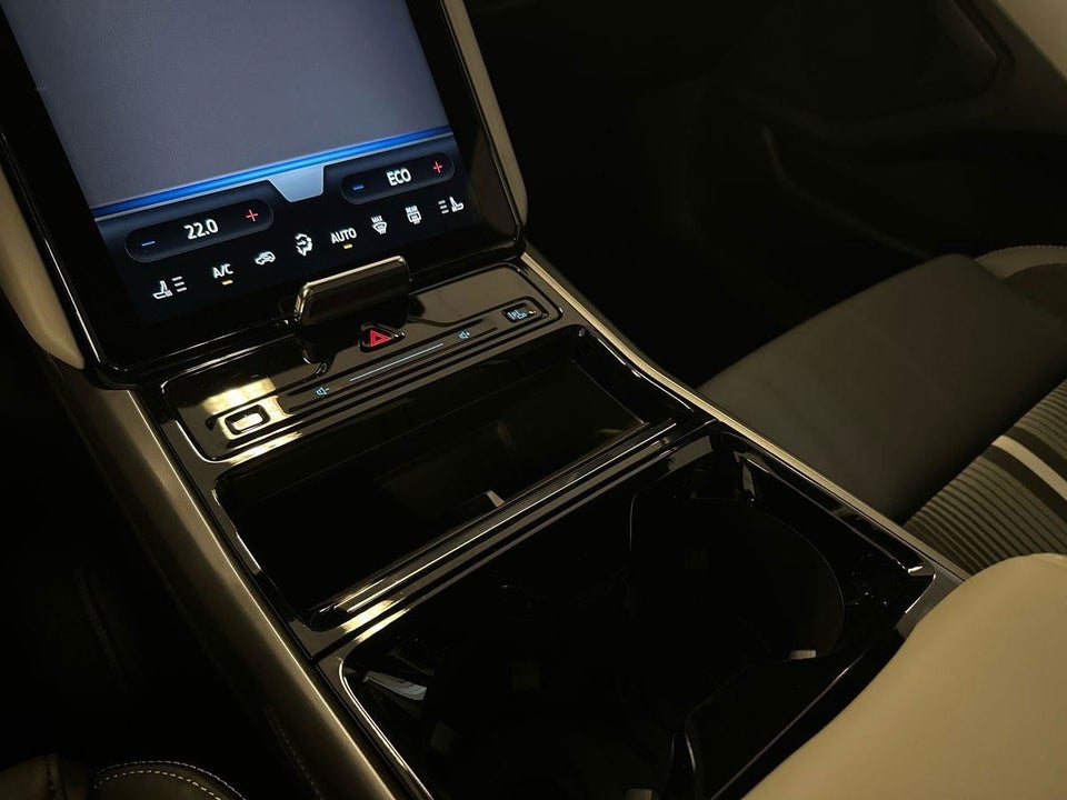 Ford Capri 82 Select Extended Range 5d