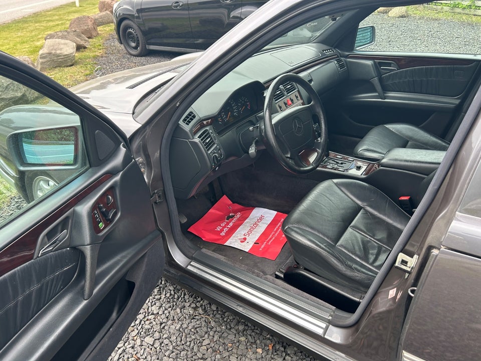 Mercedes E420 4,2 Avantgarde stc. 5d