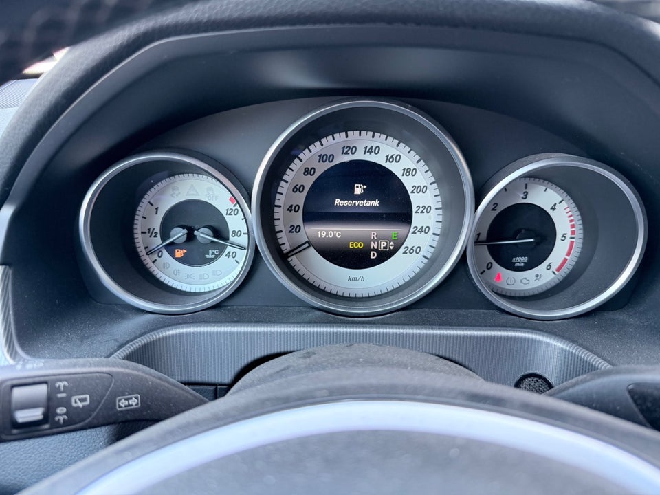 Mercedes E220 2,2 CDi Avantgarde stc. aut. 5d