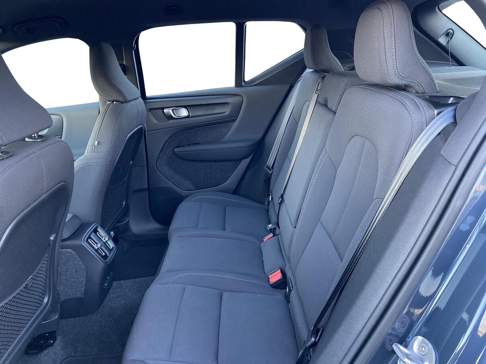 Volvo EX40 Extended Range Plus 5d